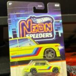Hot Wheels Neon BMW 2002