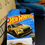 Hot Wheels Bentley Continental GT3 (Gold)