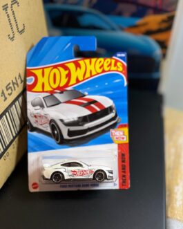 Hot Wheels Ford Mustang Dark Horse (White)
