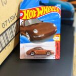 hot Wheels Porsche Carrera (Brown)